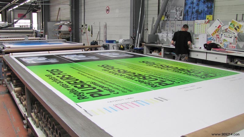 Behind the scenes of large format printing 