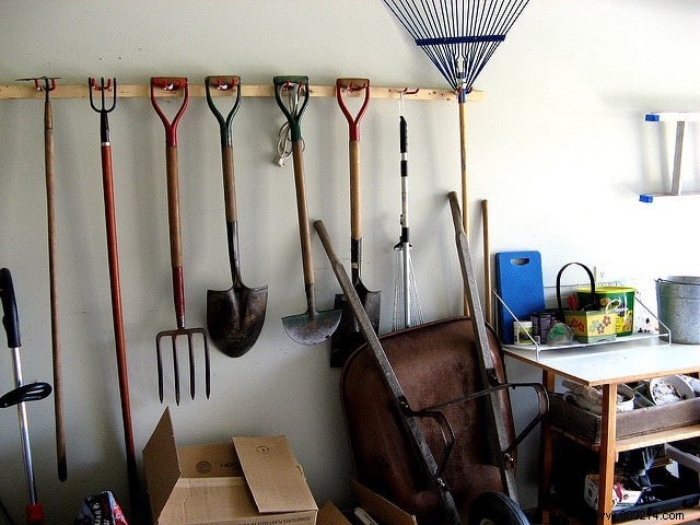 How to properly store your garden tools 