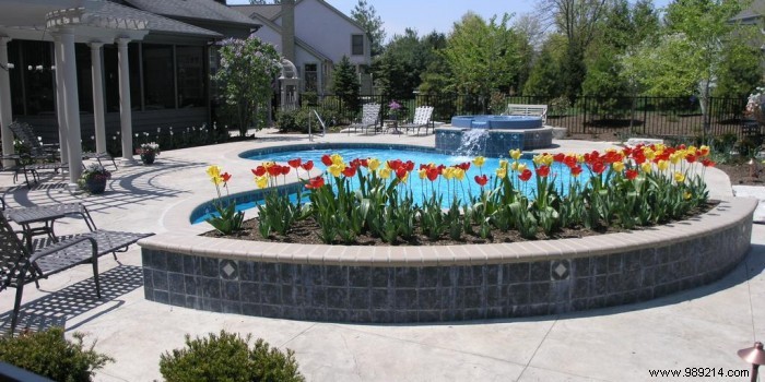 How to properly integrate your swimming pool into your garden? 