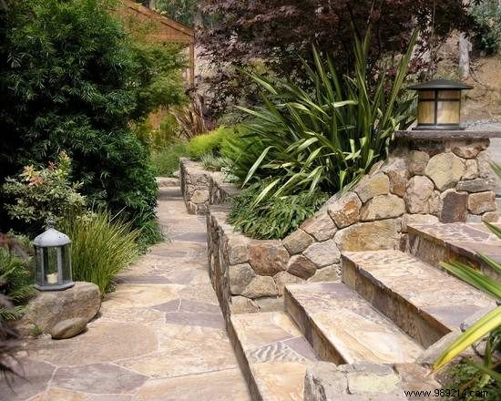 How to build a stone wall? 