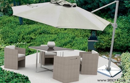 The parasol:an essential tool for staying in the shade! 