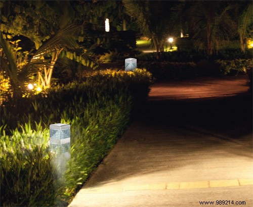 4 good reasons to have LED lighting for your garden 