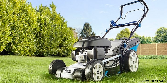 Stihl or Honda petrol lawn mower:which one to choose? 