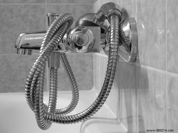Shower hose:the different types and how to change it? 