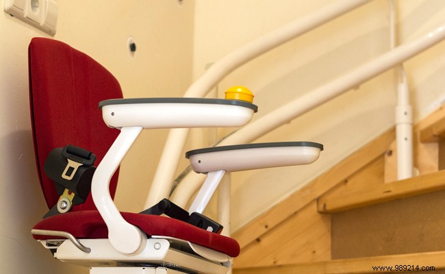 How to choose a stairlift:advice, models and cost 