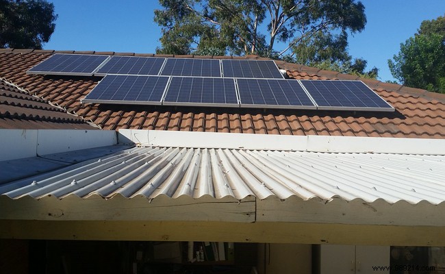 How to maintain and clean your solar panels? 