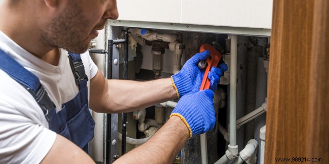Prices and quotes for plumbing work by a professional plumber 
