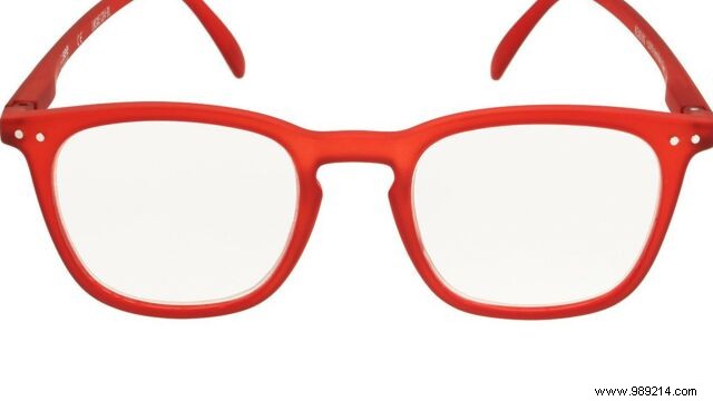 Shopping list:fashionable glasses 
