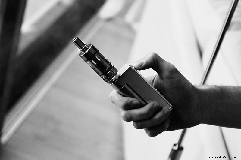 Apple removes all e-cigarette apps from its Store 