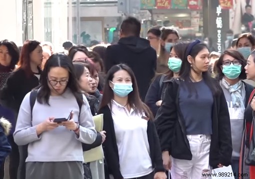 Hong Kong:Merchants take advantage of the coronavirus epidemic to sell  recycled masks ! 