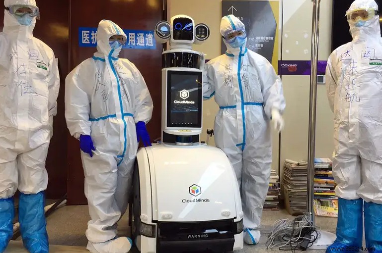 Wuhan:a fully robotized hospital service to limit the spread of the coronavirus 