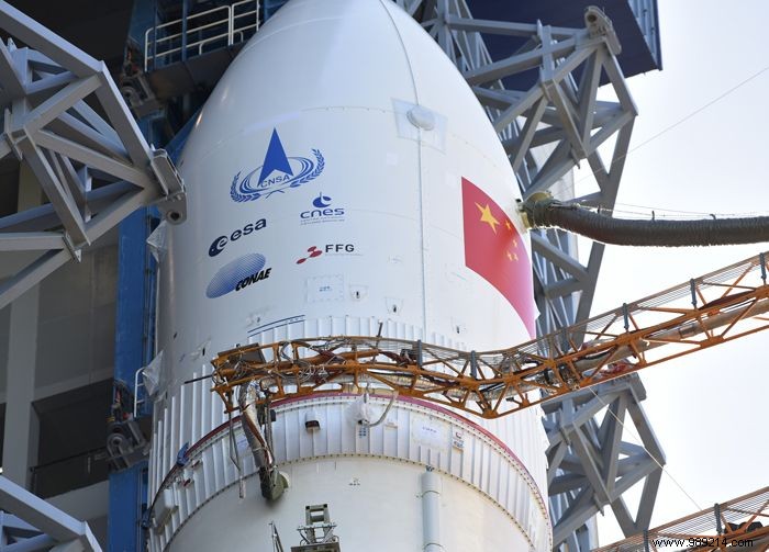 En route to Mars, the Chinese spacecraft Tianwen-1 tests its instruments 