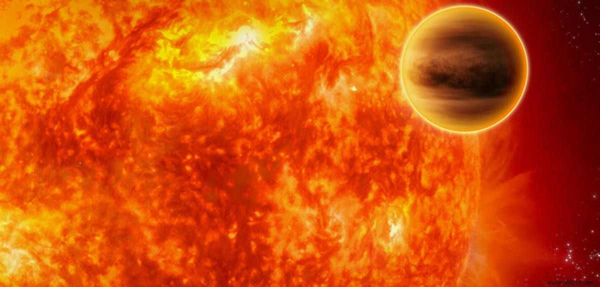 Discovery:a cloudless hot Jupiter 