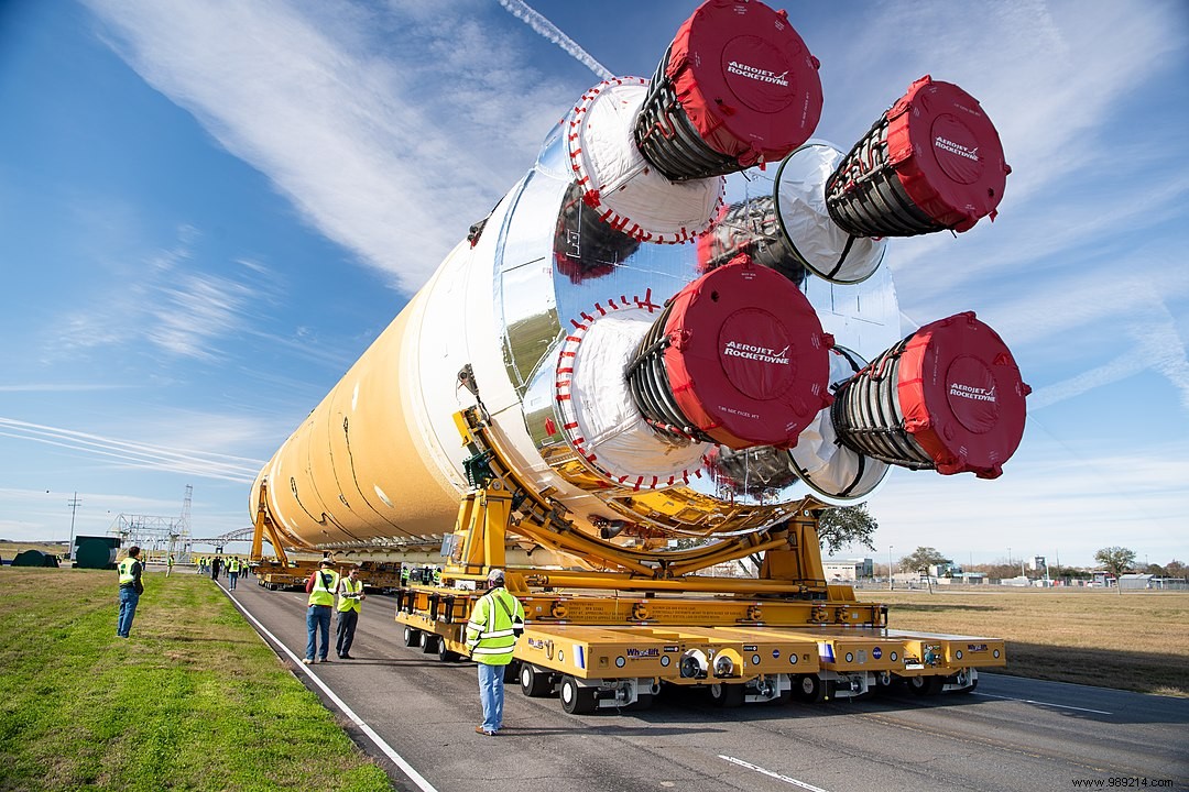 The Space Launch System (SLS):NASA s latest rocket 