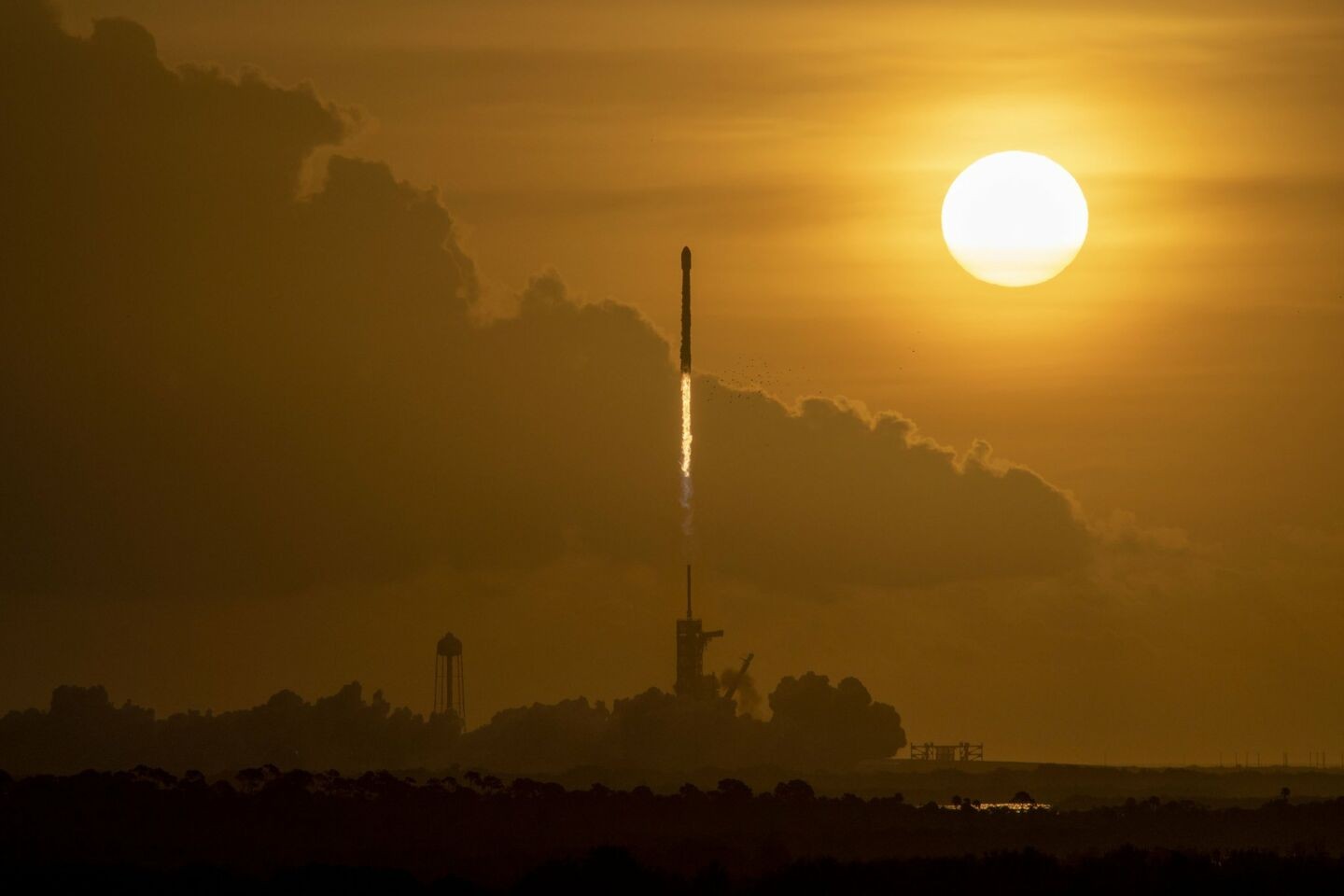 SpaceX plans to break its launch record in 2022 