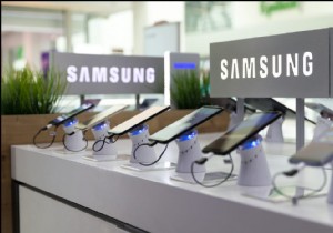 Samsung is removing ads from its stock apps this year