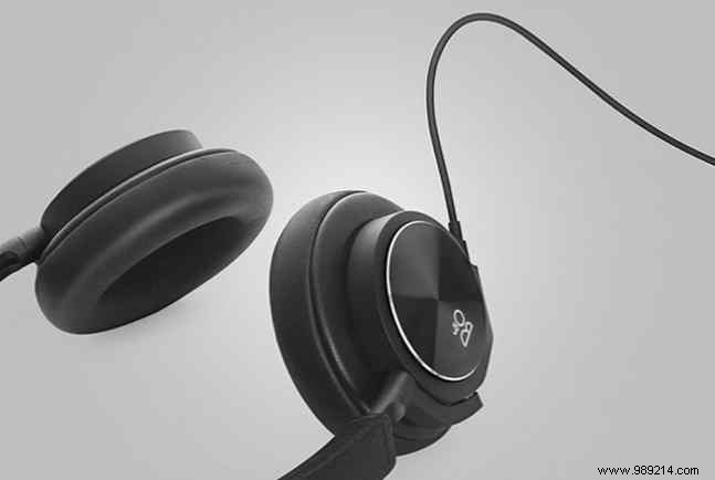 In, on or about which style of headphones should I buy?
