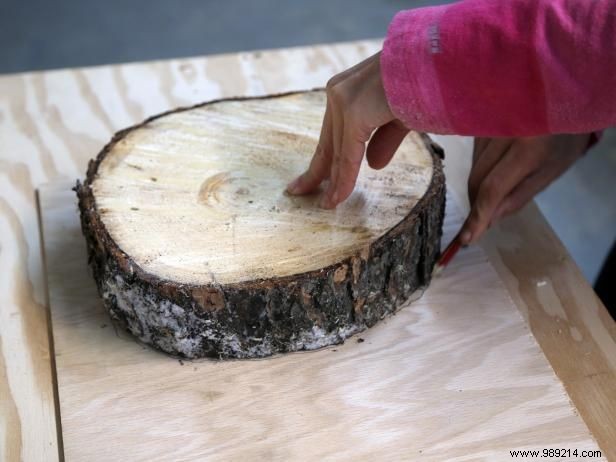 How to build a stump stool