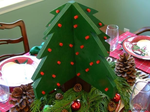 How to Build a Wooden Christmas Tree Centerpiece