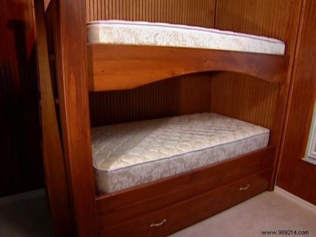 How to build custom bunk beds