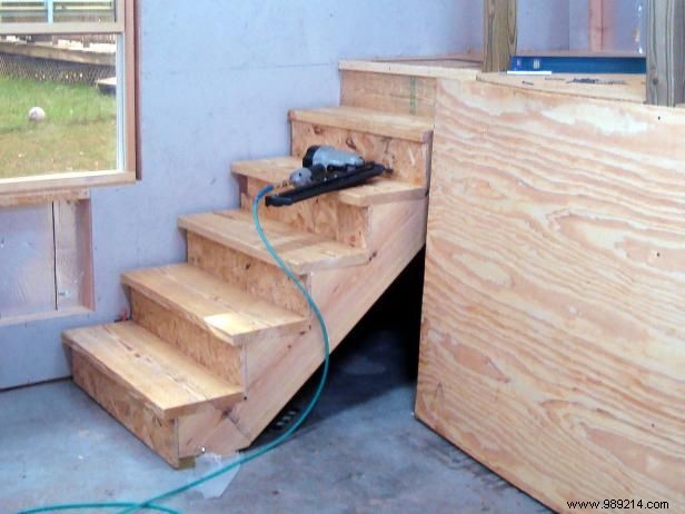 How to build simple stairs