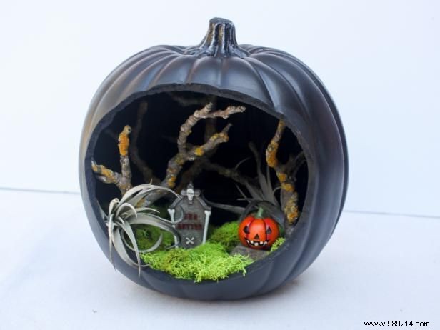 How to Create a Spooky Fairy Garden for Halloween