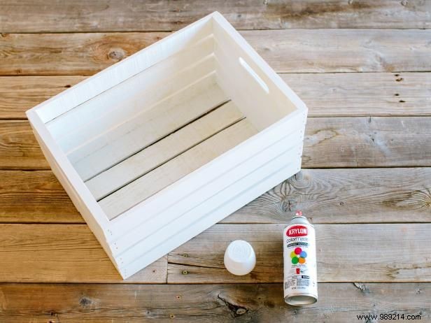 How to decorate a book box for a baby s room