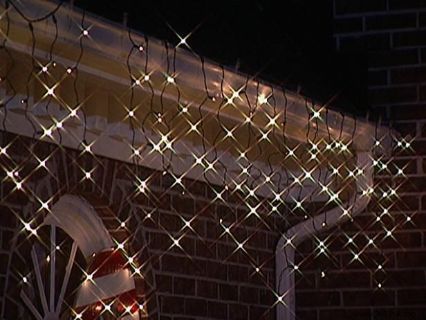 How to decorate with lights outdoors