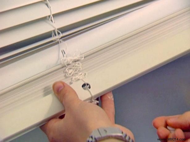 How to install window blinds