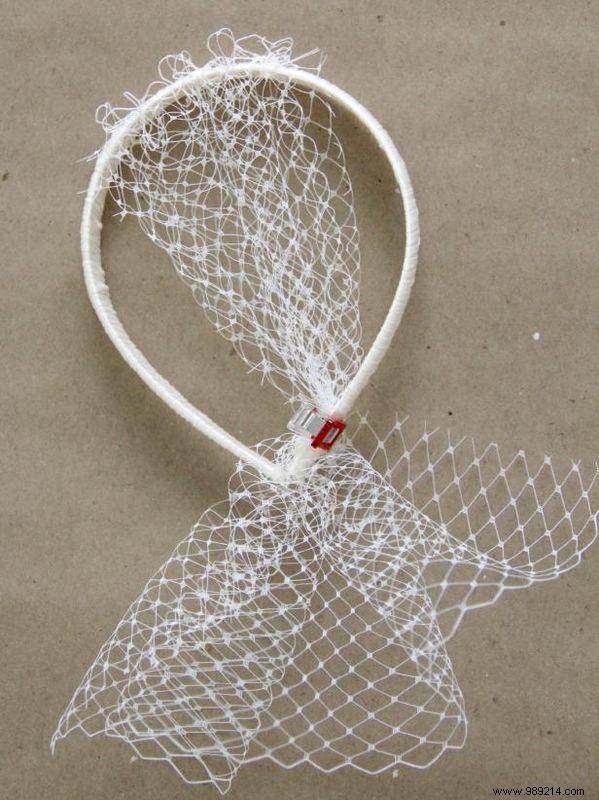 How to make a birdcage wedding veil
