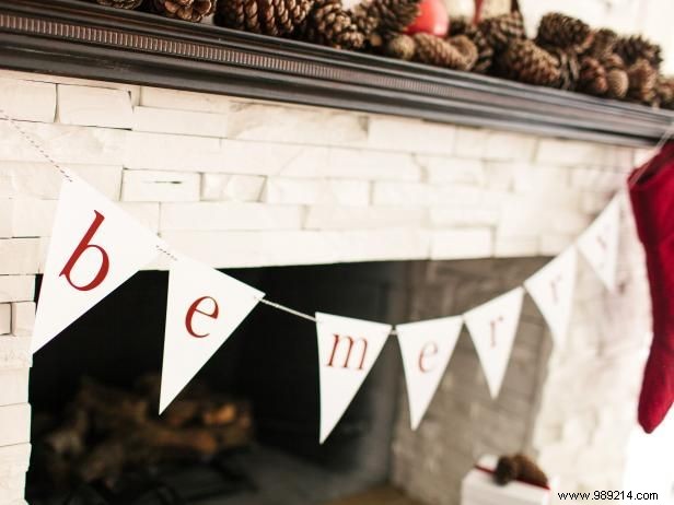 How to Make a Christmas Banner Be Merry