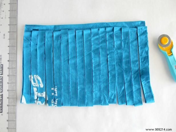 How to make a braided rug out of old t-shirts