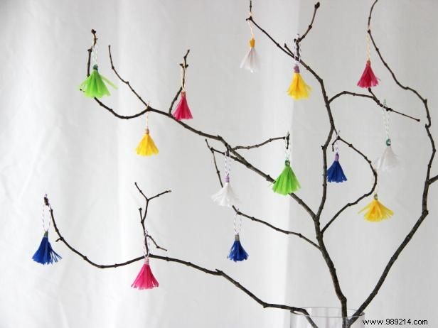 How to Make a Tassel Decorated Easter Tree