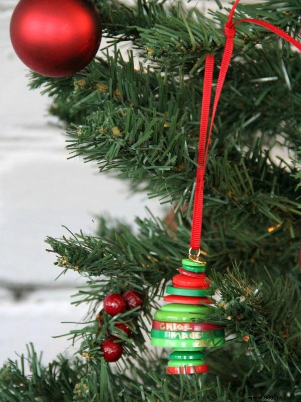 How to Make a Button Family Tree Christmas Ornament