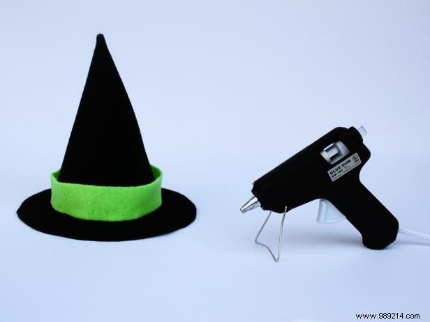 How to make a Halloween witch hat for your dog