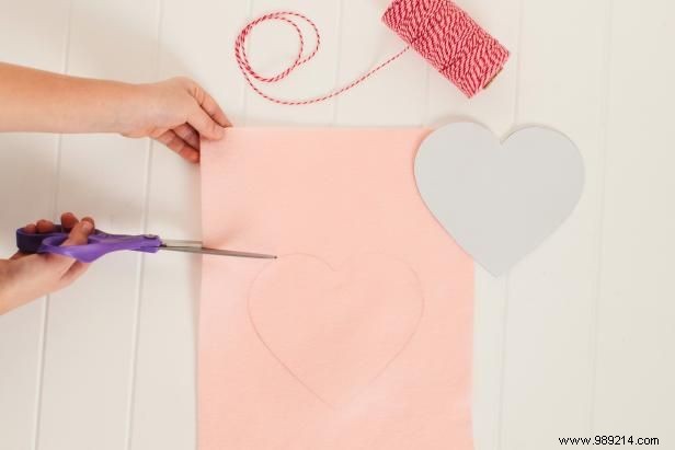 How to make a heart garland