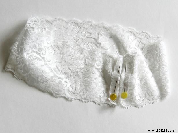 How to make a lace wedding garter