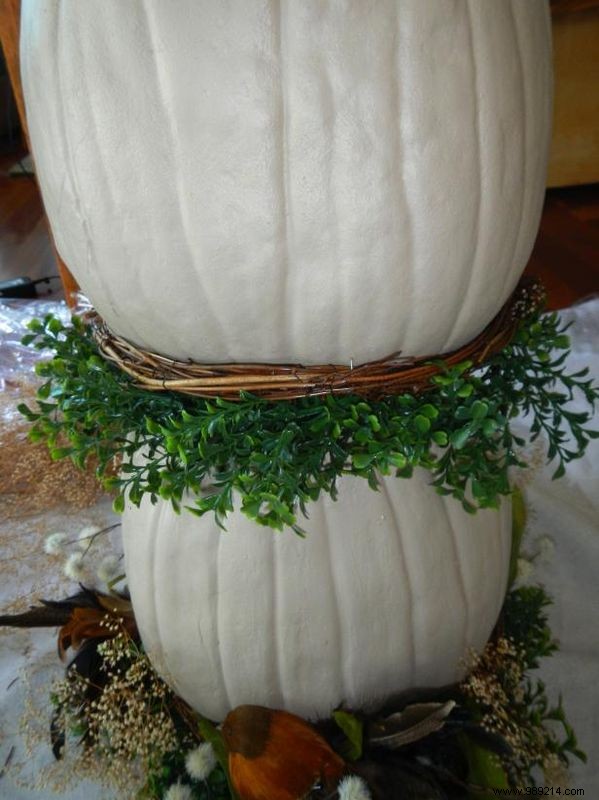 How to make a natural gourd topiary
