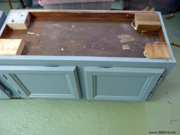 How to make a clay bench using old kitchen cabinets