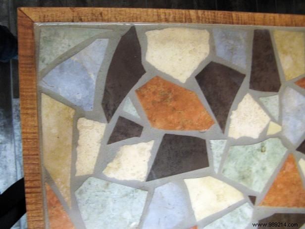 How to make a mosaic tile table
