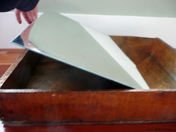 How to make a mirror from an old wooden drawer