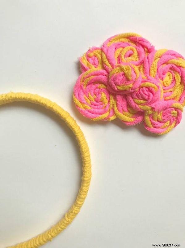 How to make a necklace and headband from an old t-shirt