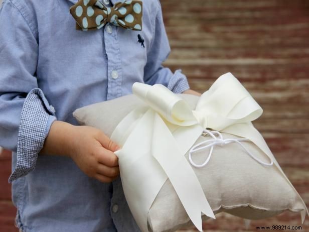 How to Make a Ring Bearer Pillow