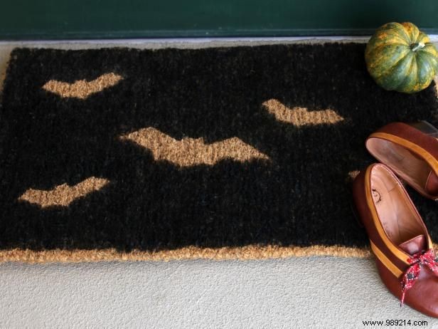 How to Make a Halloween Stenciled Doormat