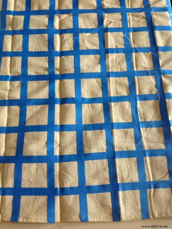 How to make a tablecloth with a canvas cloth