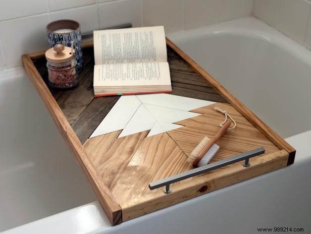 How to make a wooden bath tray that doubles as an illustration