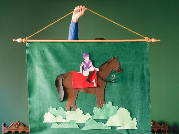 How to make an equestrian themed wall hanging