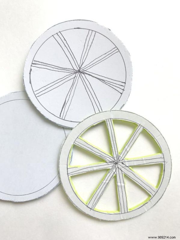 How To Make Citrus-Slice Coasters From String