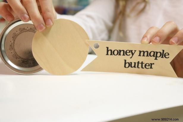How to Make Delicious Maple Honey Butter