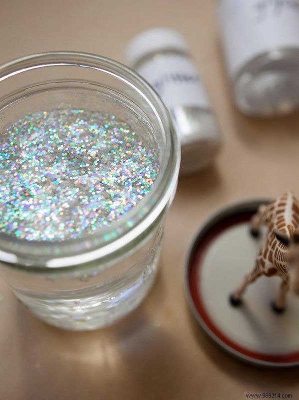 How to make glitter snow globes from mason jars